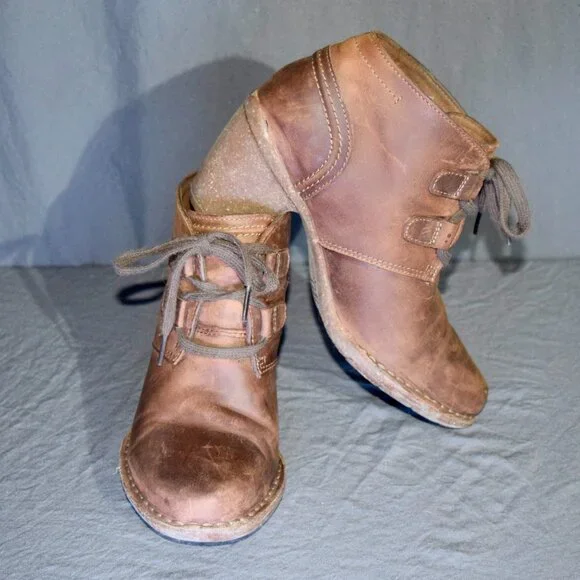 Clarks Artisan Carleta Lyon Brown Leather Lace-Up Ankle Boots Size 8.5 - Picture 2 of 4